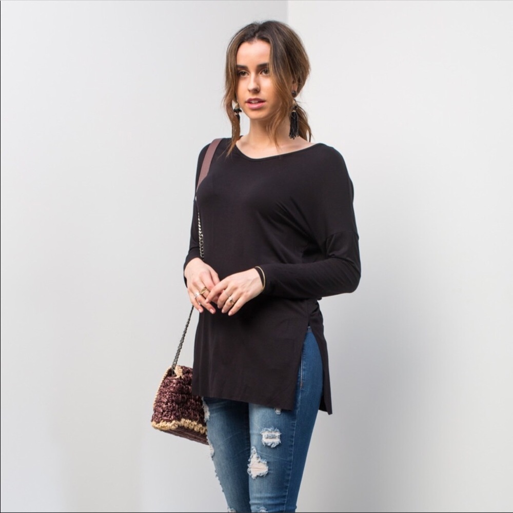 ✨LAST ONE✨Open Back Black Flowy Top - Picture 4 of 7